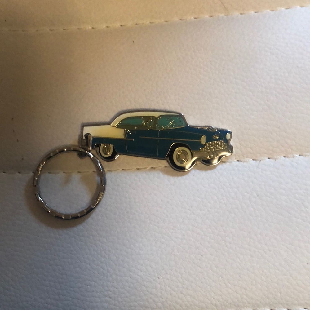 Vintage Car Keychains Set - Picture 3 of 5